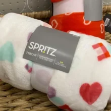 Spritz-Valentines-Throw-Blanket